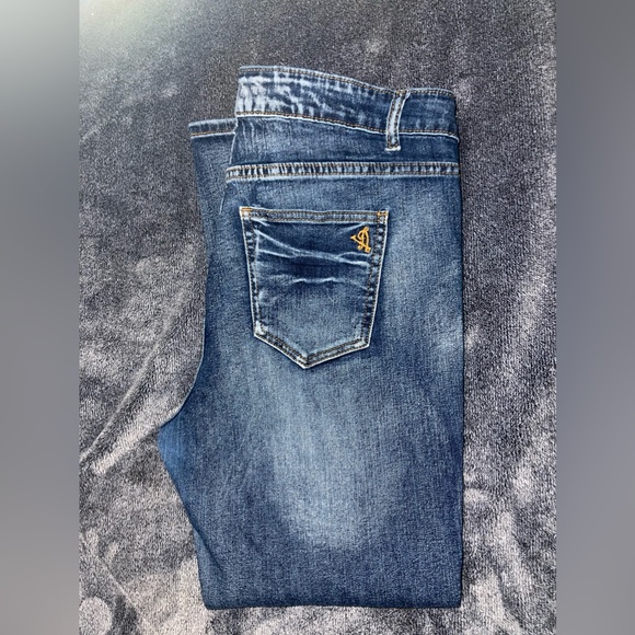 VIP Jeans - Picture 3 of 3